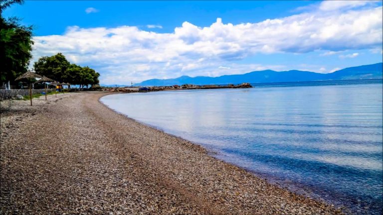 Παραλία Λεκούνας στον Θεολόγο Μαλεσίνα Φθιώτιδας